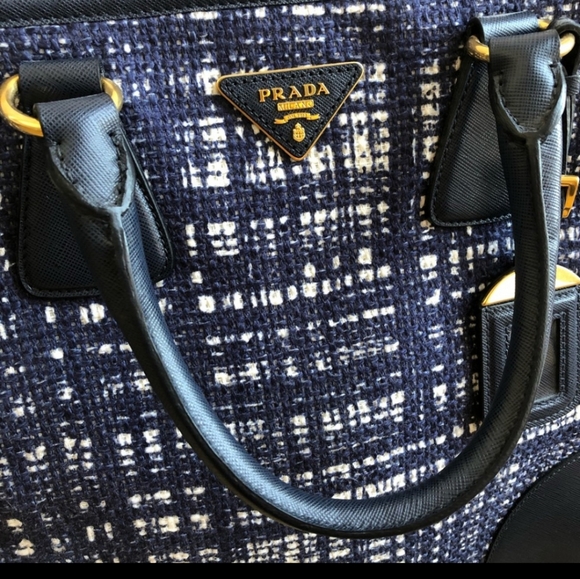 Prada blue and white tweed bag - Picture 2 of 4